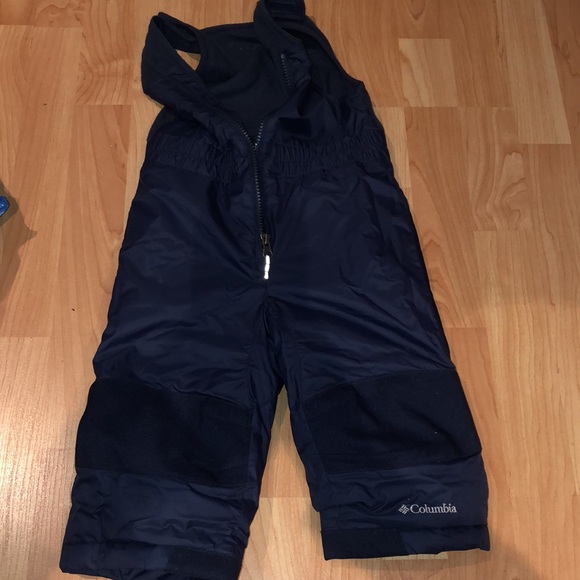Lightly worn REVERSIBLE Columbia infant jacket and SNOWPANTS - Picture 4 of 6